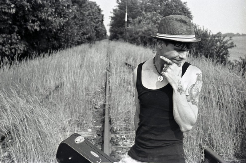 Dennis B. Markheim | Between Folk & Blues